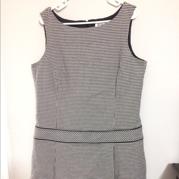 Isaac Mizrahi Drop Waist - Picture 3 of 11